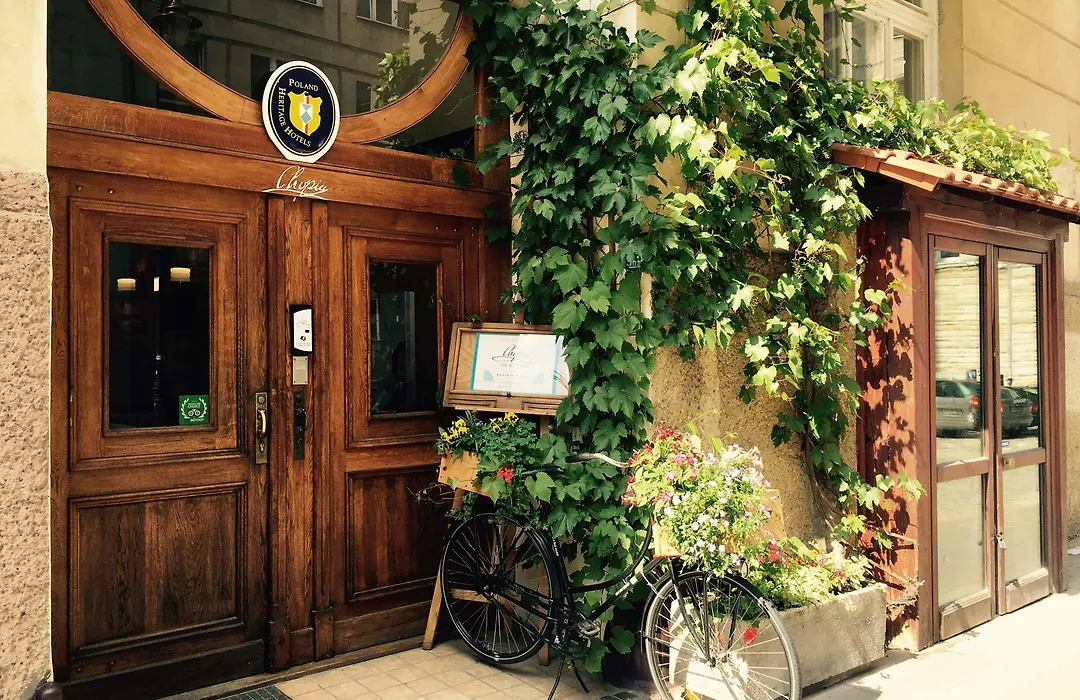 Chopin Boutique-1